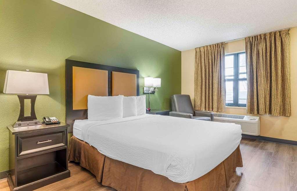 Extended America - - Wine Country Hotel Temecula