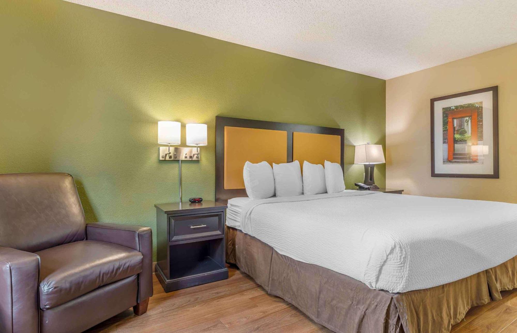 Extended America - - Wine Country Hotel 2*