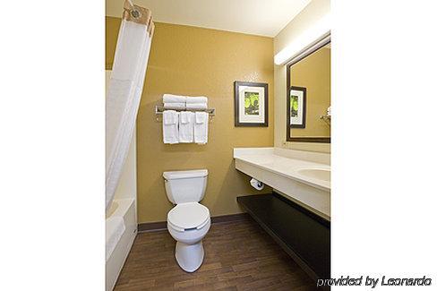 Extended America - - Wine Country Hotel Temecula